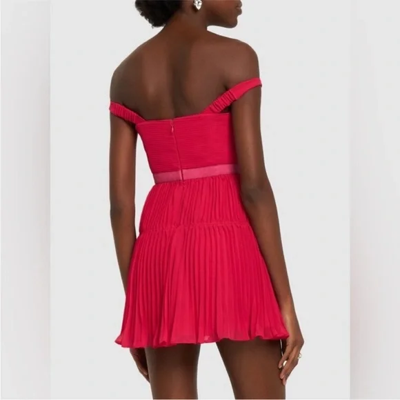 NWT Self-Portrait Off Shoulder Chiffon Mini Dress in Redsize UK 8 / US 4